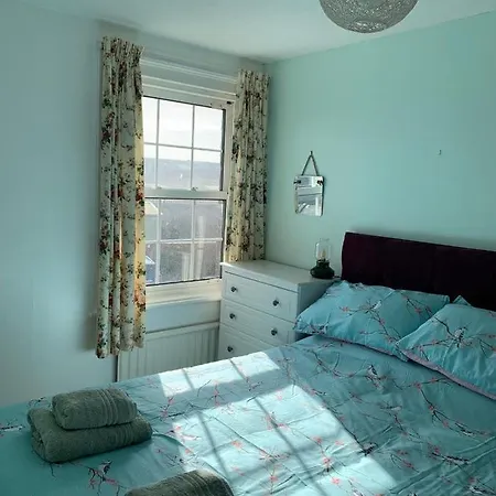 Coastguards * 惠特比